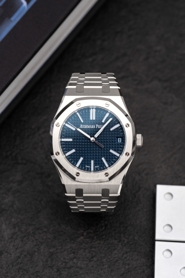 Royal Oak 15510ST Blue "Unworn"