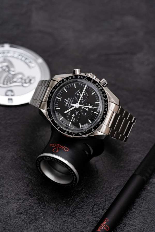 Omega Speedmaster Moonwatch Professional